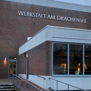 Eingang zru Werkstadt am Drachensee