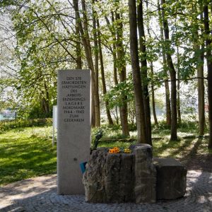 Gedenkstein am AEL Nordmark