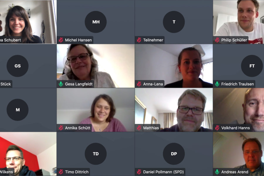 Bildschirmfoto einer digitalen Sitzung per Jitsi Meet mit teilweise angezeigten Fotos der Mitglieder