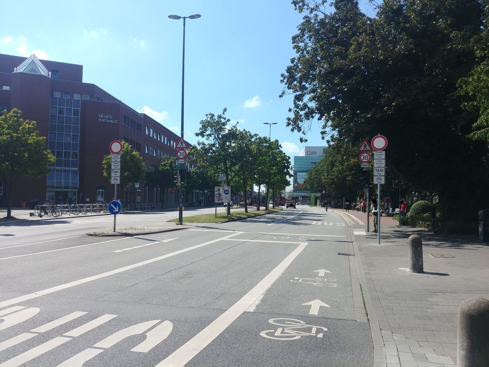 Andreas-Gayk-Straße zwischen Fabrikstraße und Stresemannplatz
