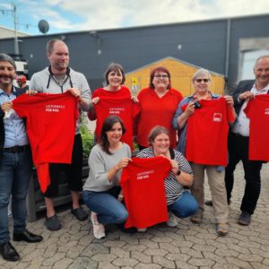 Nesimi Temel, Oli Vongehr, Gesine Stück, Friederike Wenk, Susanne Kalweit, Mathias Stein, vorne: Christina Schubert, Bianca Wöller