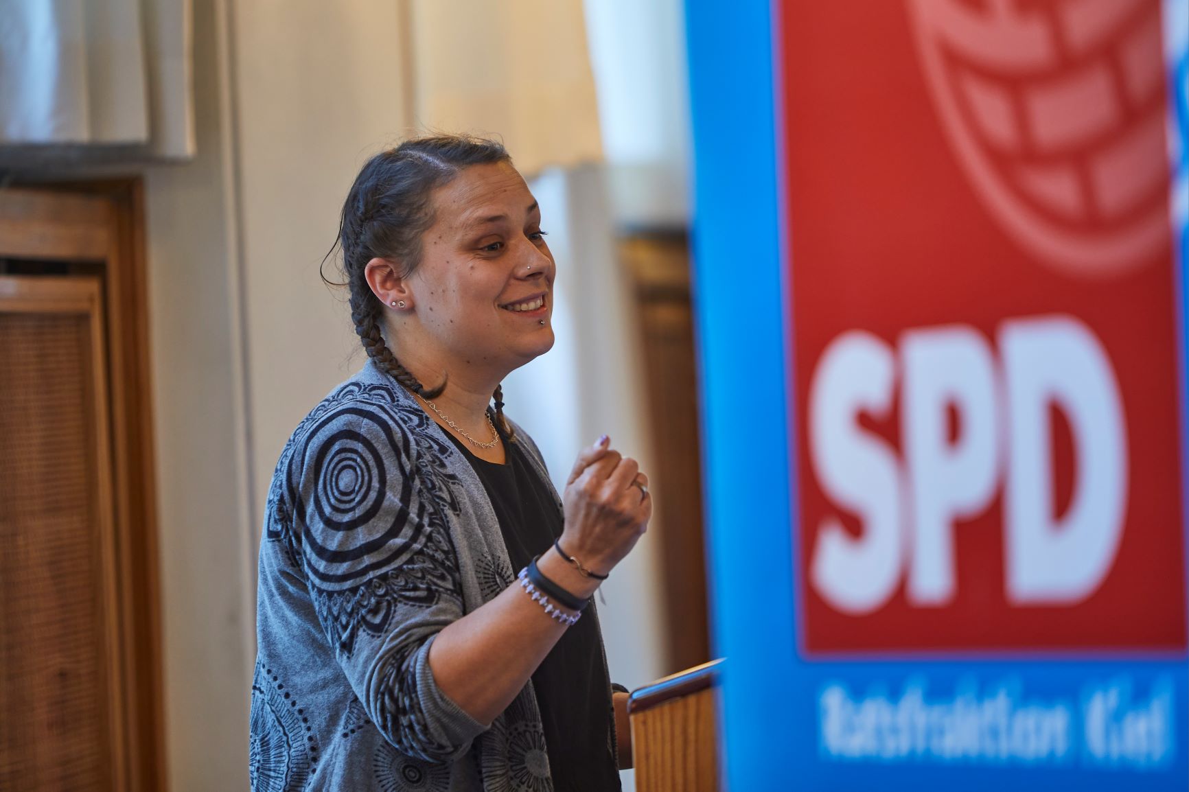 Annika Schütt am Redepult