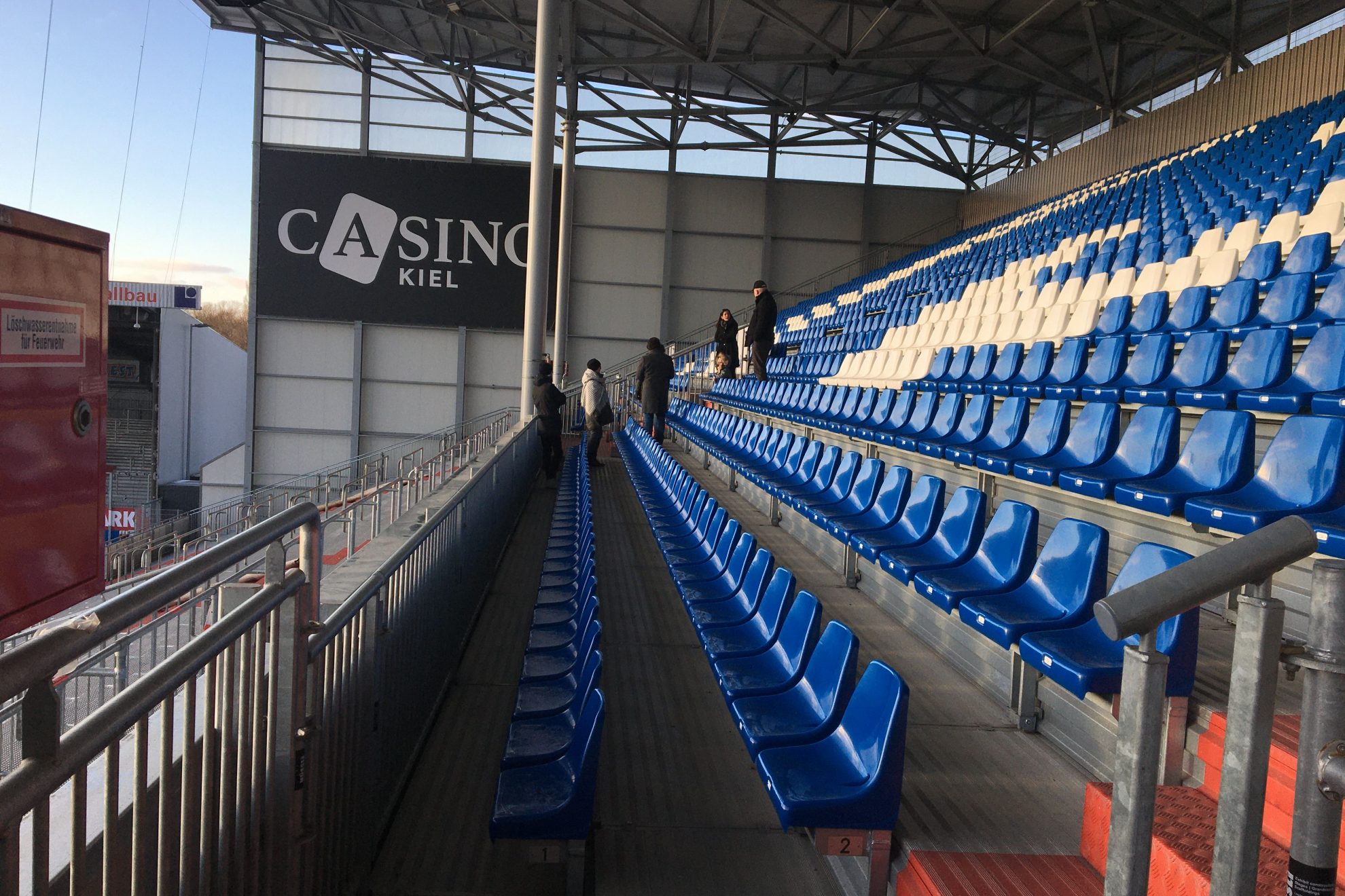 Holstein-Stadion Tribüne