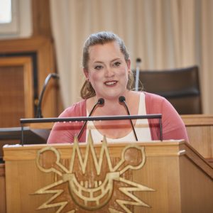 Anna-Lena Walczak bei ihrer Laudatio