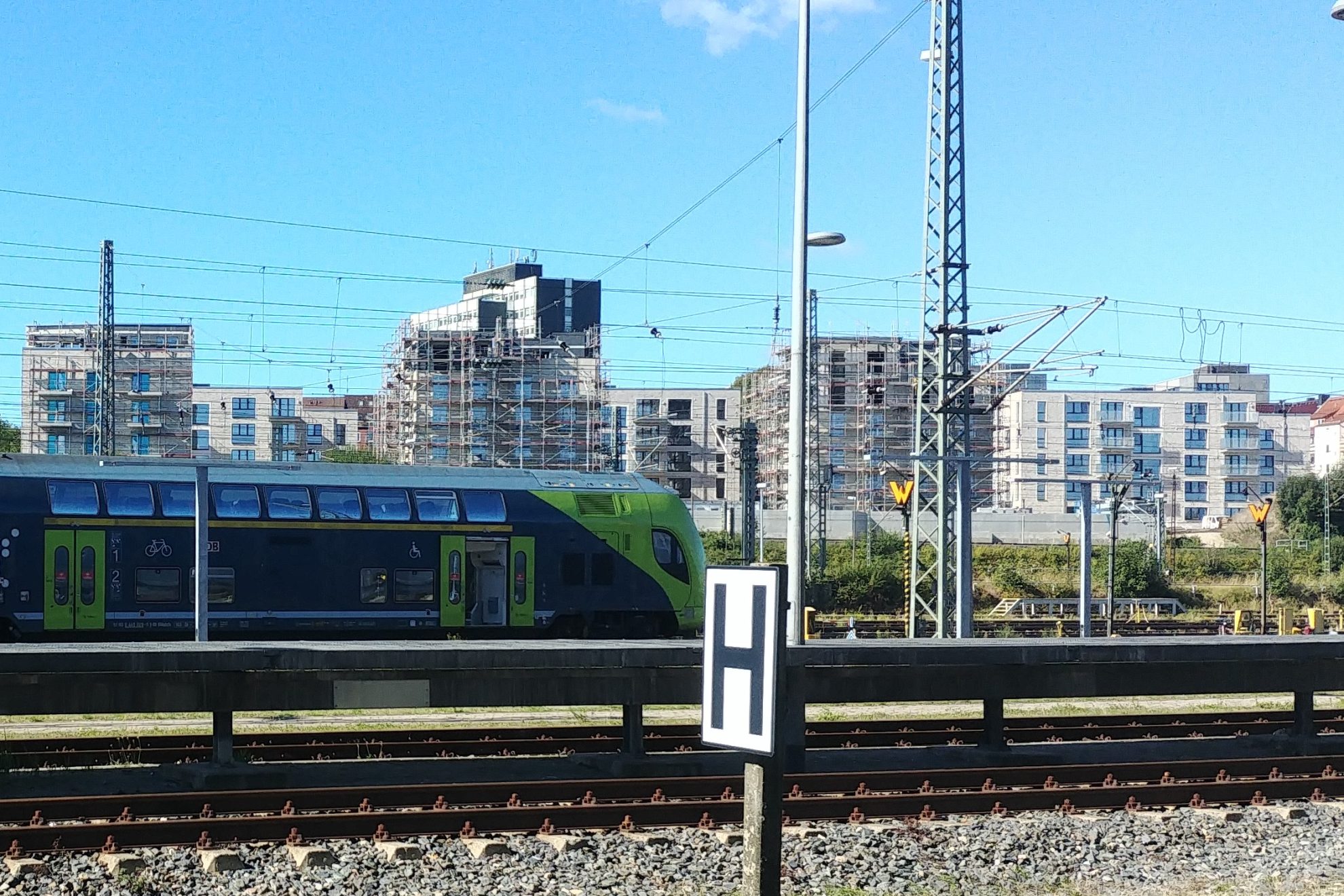 Wohnungsbauprojekt Marthas Insel von der Bahnhofstraße aus gesehen