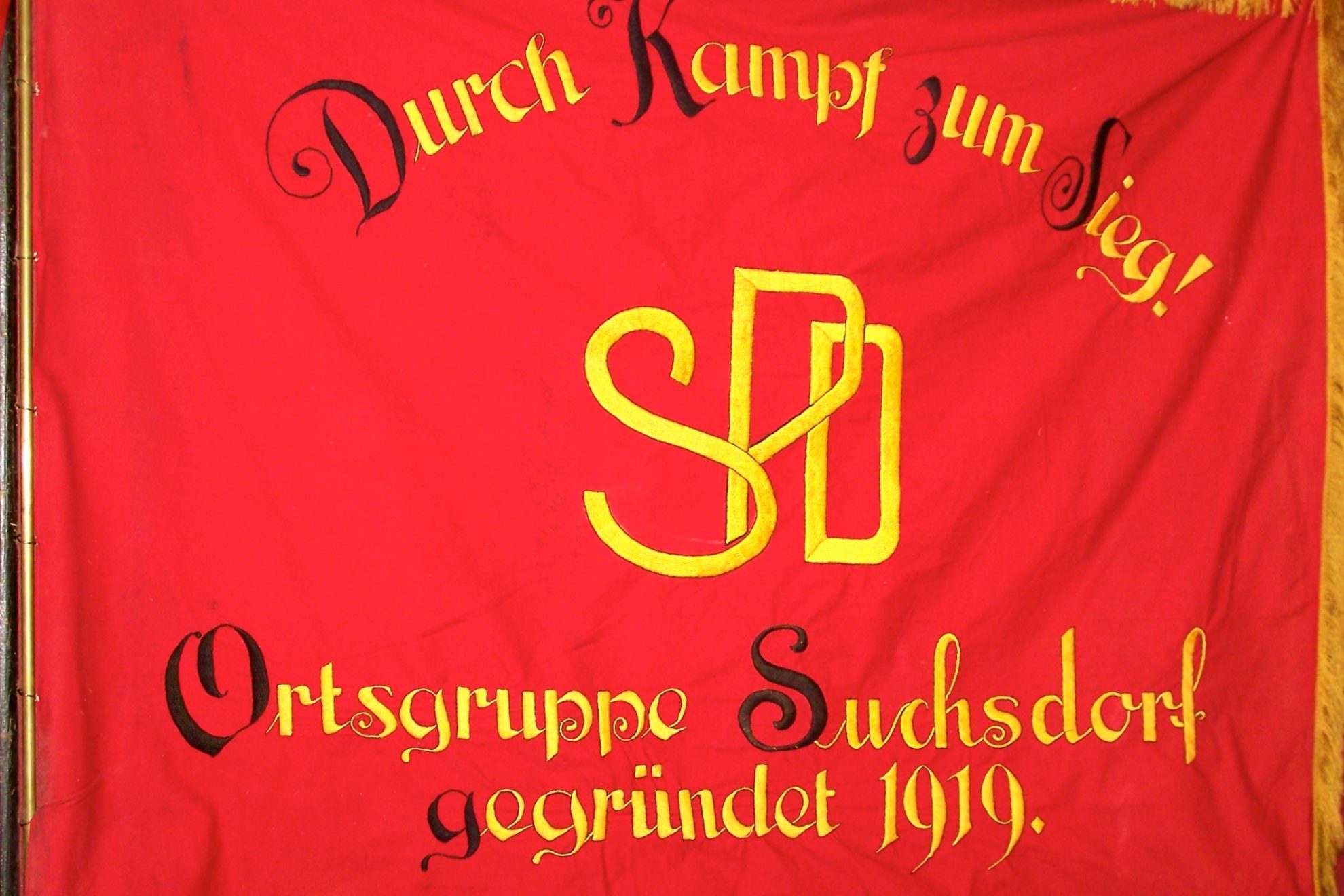 Traditionsfahne der SPD Suchsdorf