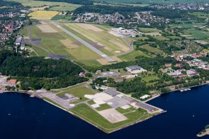 Flughafen mit Landebahn